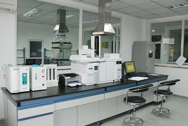 應用水（shuǐ）性（xìng）清洗機進行不鏽鋼零部件清洗（xǐ）案例